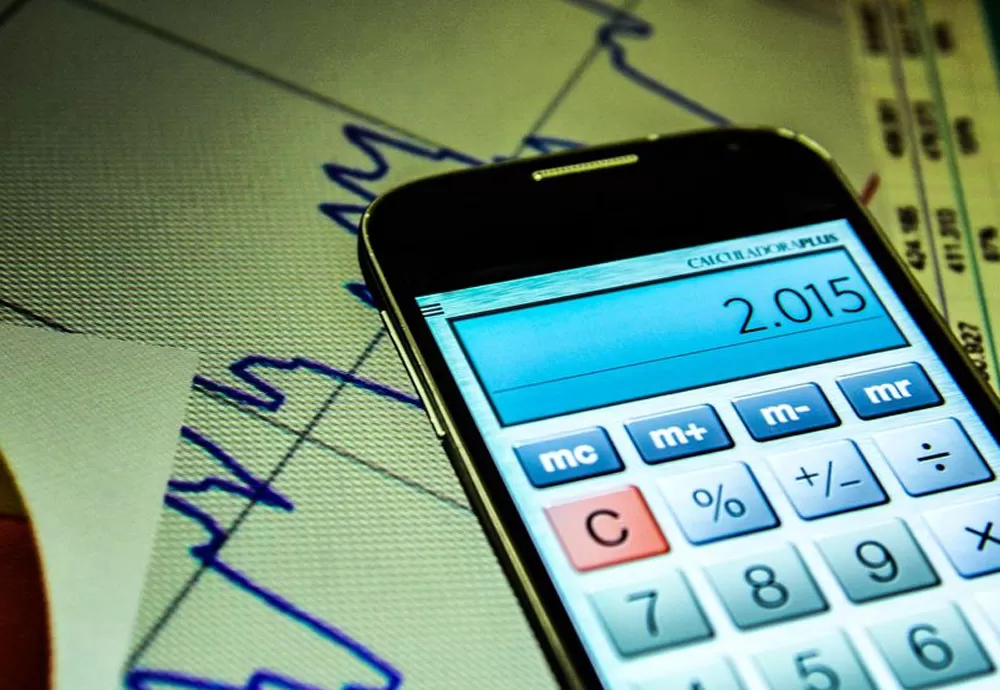 Em janeiro, juros médios cobrados pelos bancos chegam a 43,5% ao ano