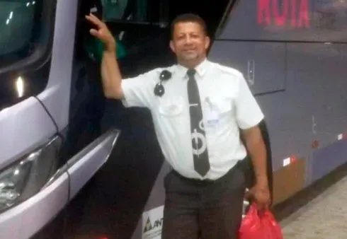 Motorista de ônibus que invadiu rodoviária de Itambé se manifesta e diz ter passado mal antes do acidente