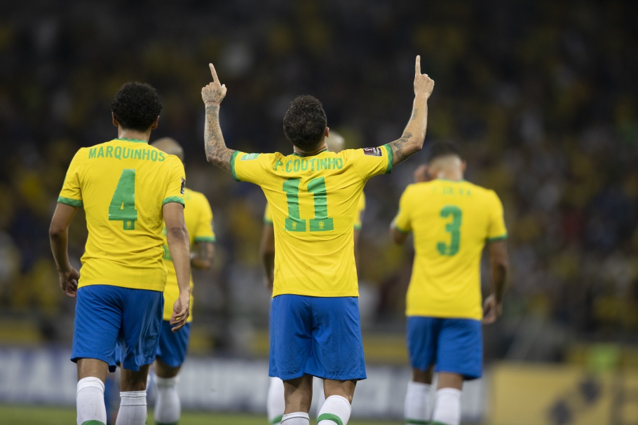 Brasil goleia o Paraguai em grande noite no Mineirão