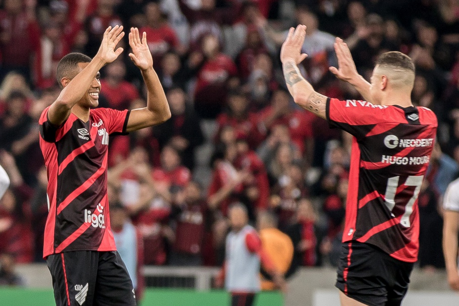 Athletico-PR vence Bahia novamente e se classifica na Copa do Brasil