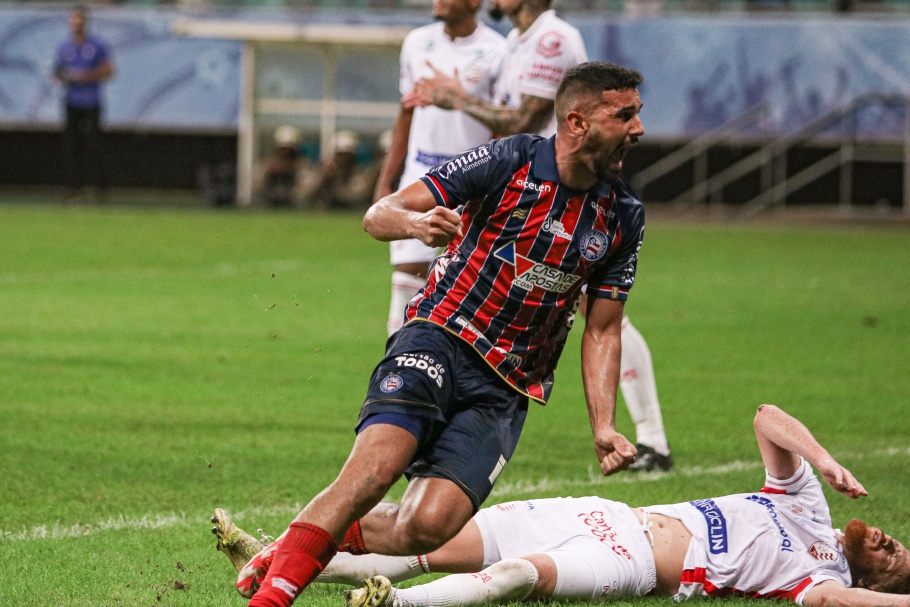Bahia vence o Náutico por 3 a 0 e segue firme no G-4
