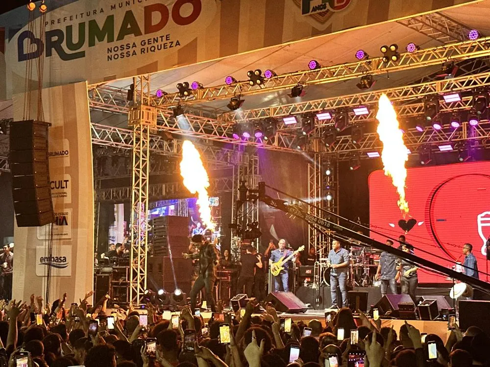 Pablo leva multidão ao delírio na segunda noite da festa de 148 anos de Brumado