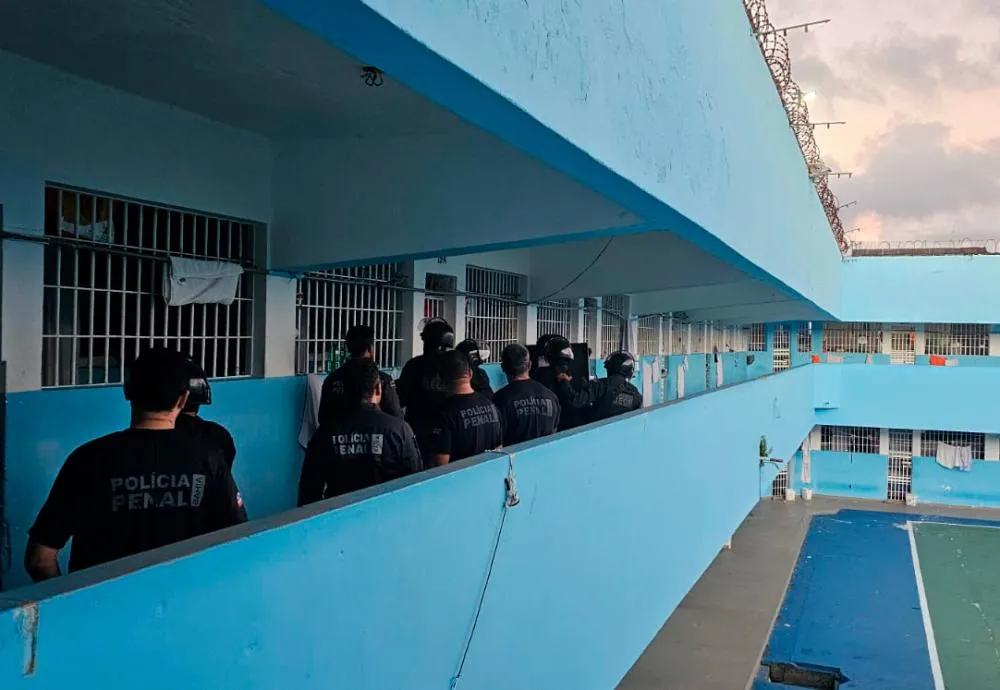 Ação integrada transfere líder de facção e desarticula esquema de lavagem de dinheiro e tráfico de drogas