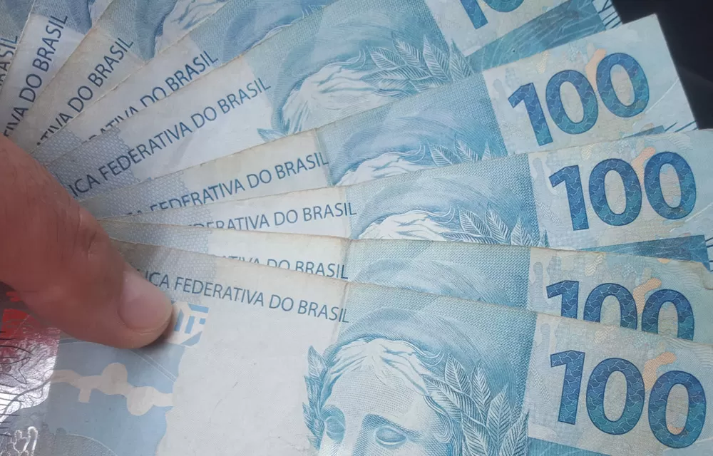 Rendimento médio dos brasileiros chega a R$ 3.057, recorde desde 2012