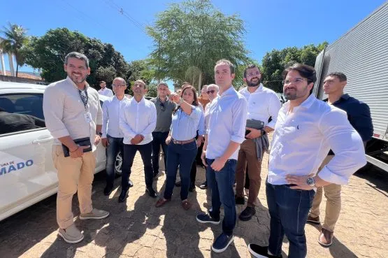 Em Brumado, secretária de Saúde Roberta Santana afirma: ‘Estamos aqui para fortalecer as contratualizações entre o Estado e o hospital‘