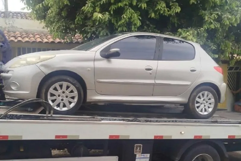 Polícia Militar apreende veículo com restrição judicial durante Operação Harpia em Brumado