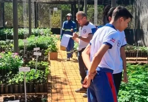 Alunos da Escola Modelo CPM Idalina Azevedo Lobo visitam Horto da RHI Magnesita em Brumado