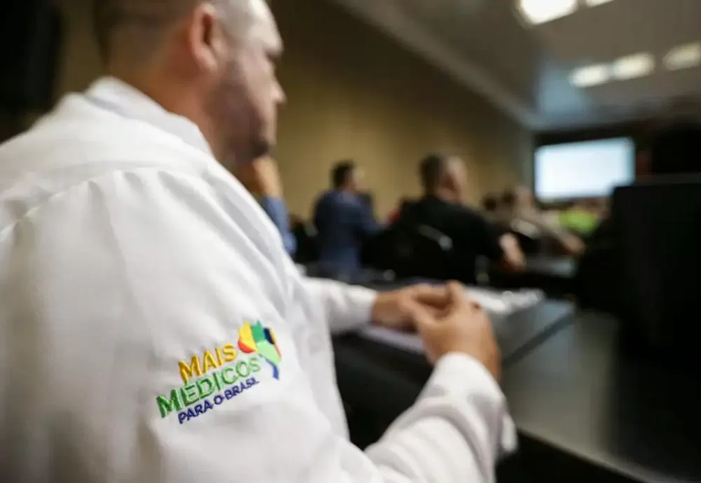 Mais Médicos terão 28 mil profissionais em campo até o fim do ano