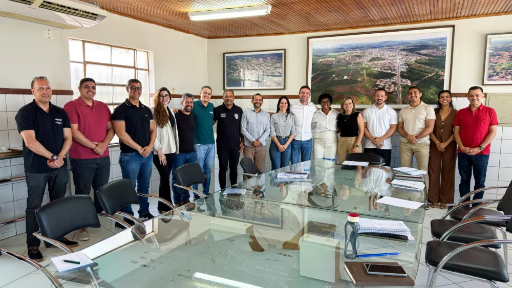 Prefeito Fabrício Abrantes reúne secretariado para avaliar ações de 2025 e definir metas para 2026 em Brumado