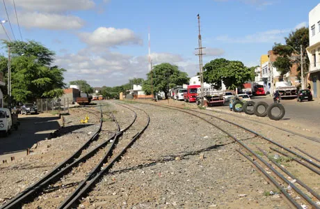 Prefeitura articula com governo federal desvio da ferrovia que corta área urbana de Brumado