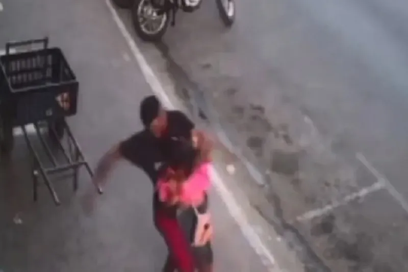 Brumado: Mulher de 28 anos é atacada a facadas na Avenida Centenário