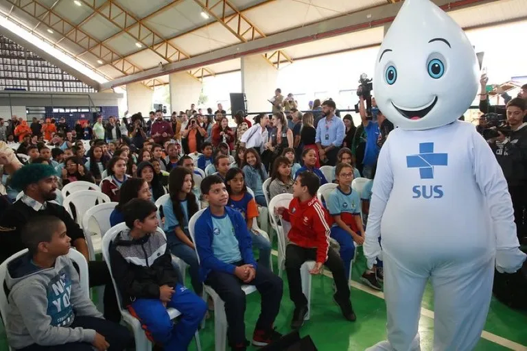 Campanha de vacinação nas escolas tem início nesta segunda-feira (14)