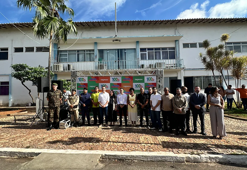 Prefeito Fabrício Abrantes entrega veículos reformados à Guarda Municipal e SMTT em comemoração aos 100 dias de governo
