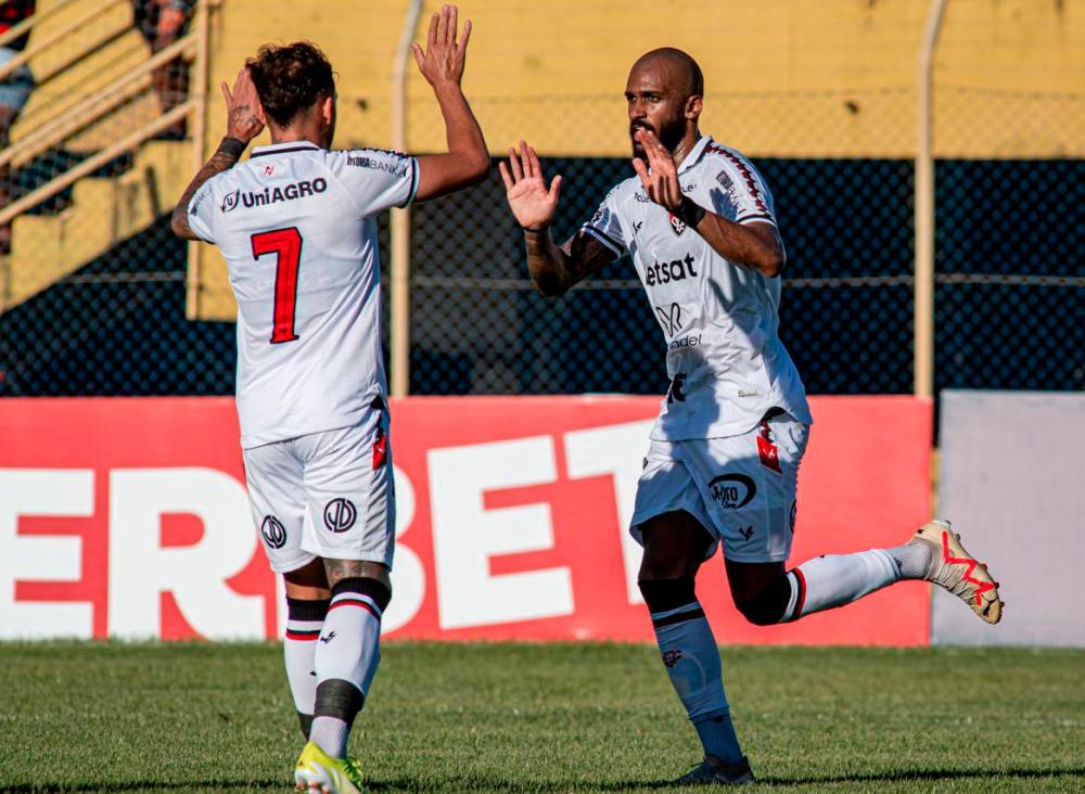 Vitória vence o Itabuna e vai disputar as semifinais do Campeonato Baiano