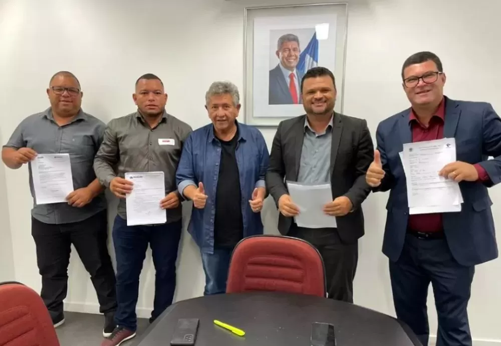 Vereadores de Brumado visitam Secretaria de Relações Institucionais em busca de melhorias para a cidade