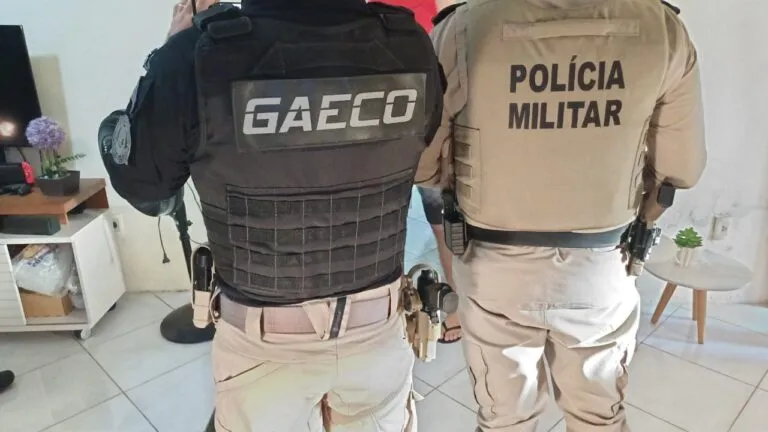 Policiais são presos por obstruir investigação sobre milícias e ameaçar testemunha