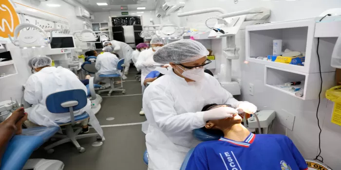 Comunidades escolares de Livramento e Dom Basílio são contempladas com o Odontomóvel