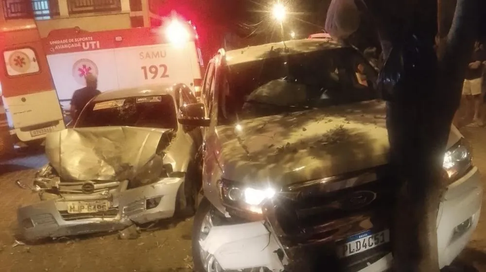 Colisão entre veículos é registrada no bairro Santa Tereza, em Brumado