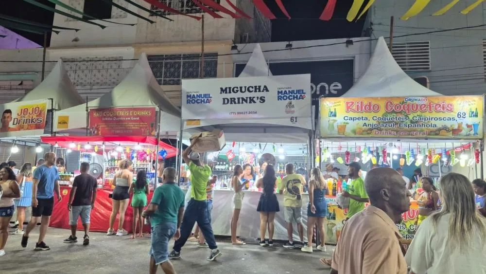 Barraqueiros e ambulantes comemoram vendas aquecidas no CarnaBrumas 2026