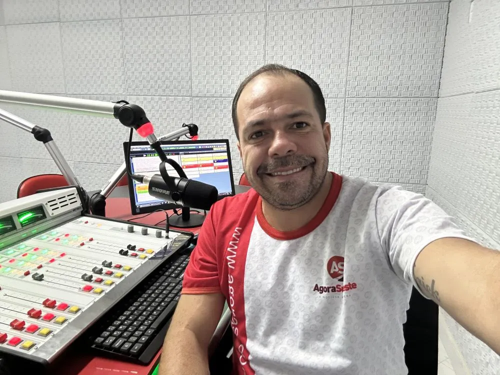 Wilker Porto celebra Dia do Rádio destacando histórias e experiências de mais de 24 anos na profissão