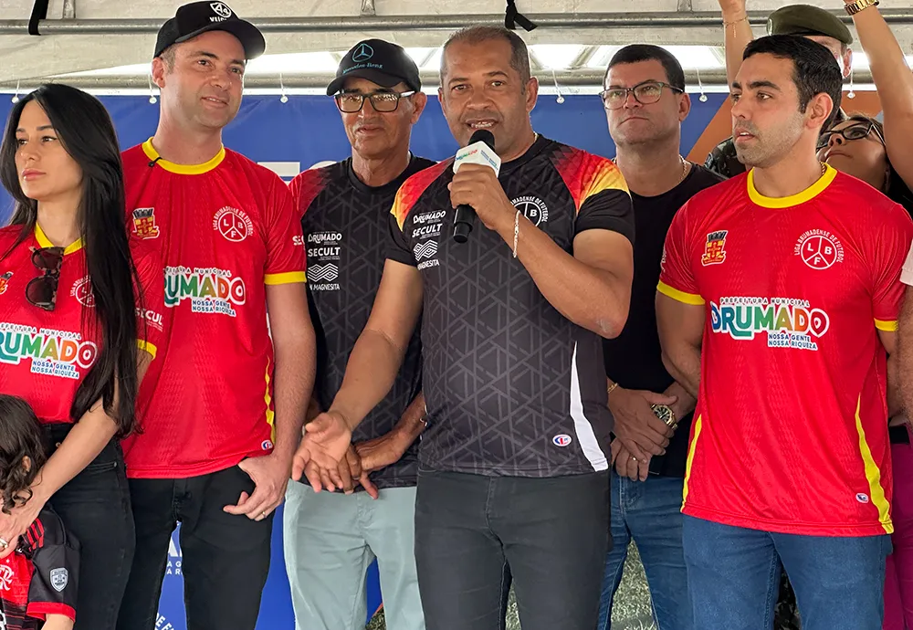 Secretário Zé Ribeiro celebra requalificação do Estádio Gilbertão em Brumado
