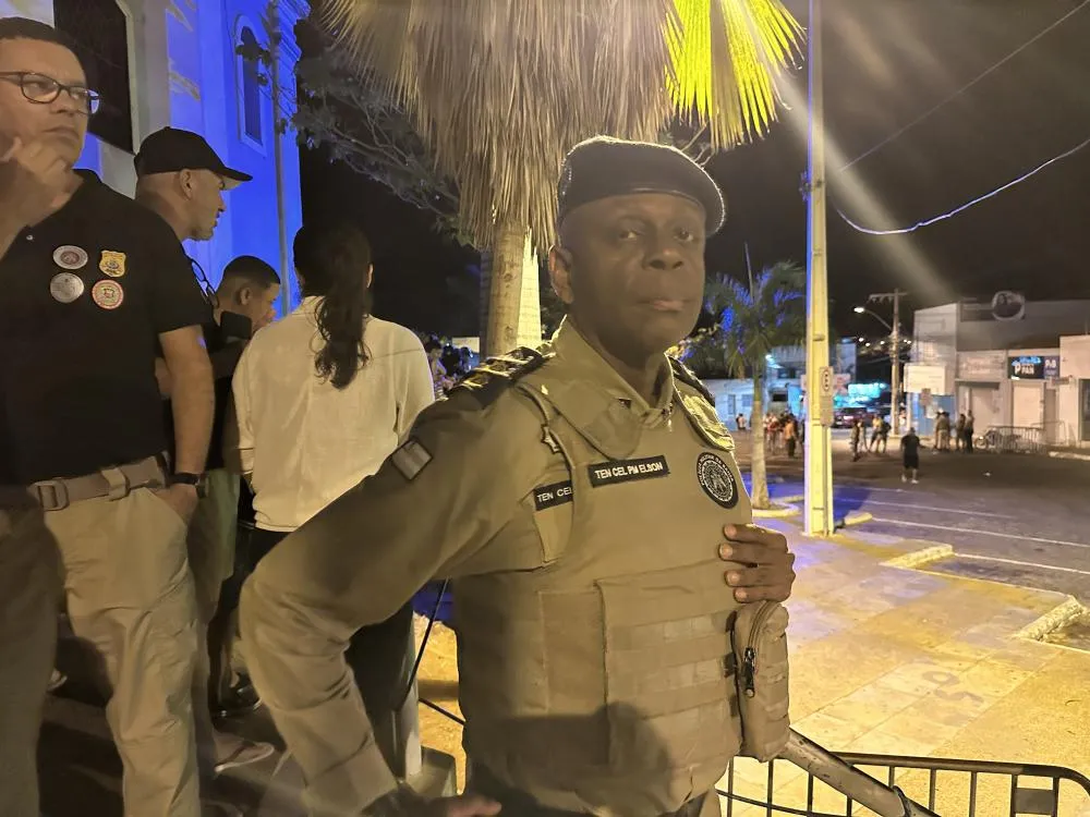 Polícia Militar realiza simulado de combate a crimes financeiros com mais de 100 policiais em Brumado destaca comandante do 24º BPM