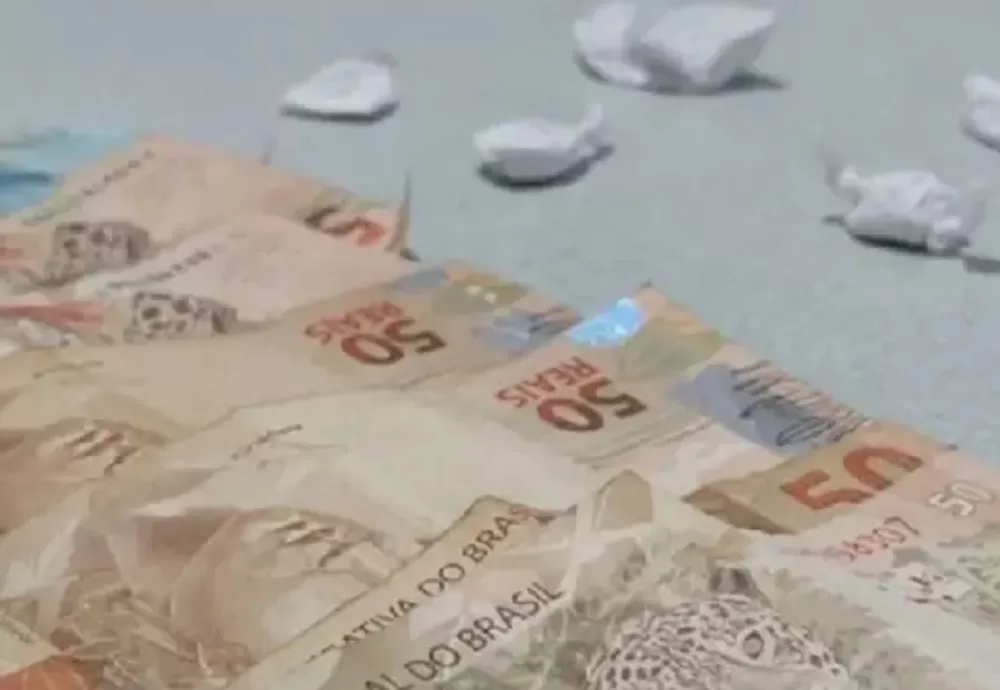 Mulher é detida com 25 gramas de cocaína escondida em suas partes íntimas durante festa em Aracatu