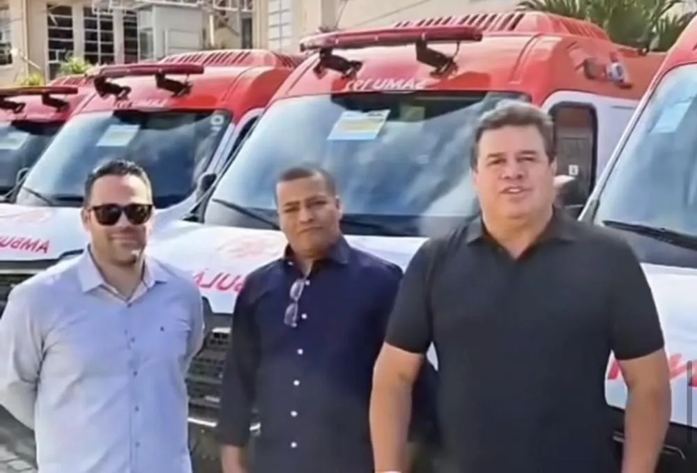 Marquinho Viana entrega ambulância do SAMU a Jussiape, fruto de sua emenda parlamentar
