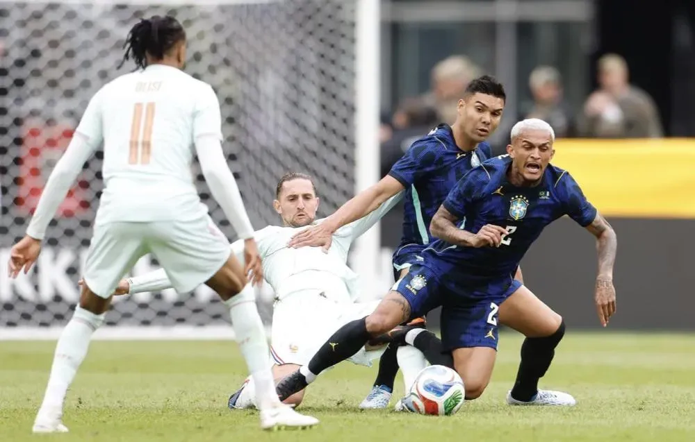 França assume liderança do ranking da Fifa; Brasil cai para 6ª posição