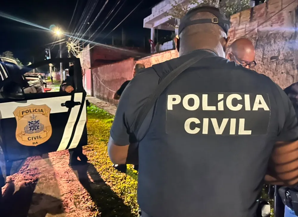 Homem é preso após agredir jovem e destruir celular porque não conseguiu senha em Itapetinga