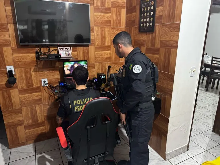 Polícia Federal prende suspeito de crime de pornografia infantojuvenil pela internet