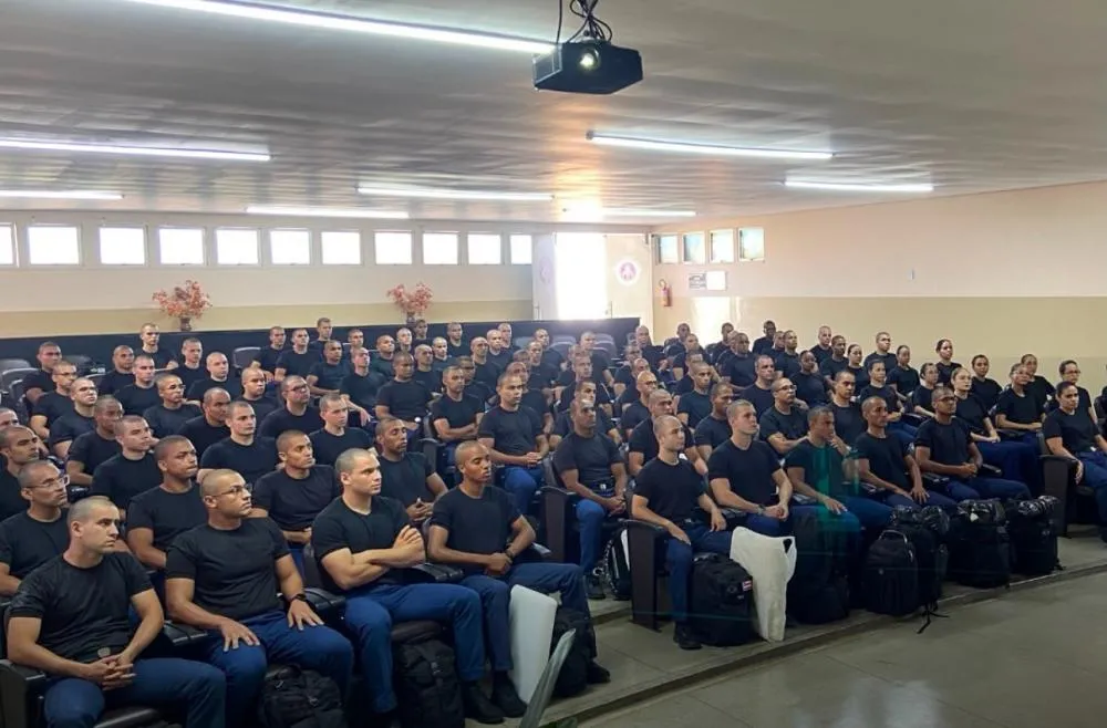Novos alunos do Curso de Formação de Soldados PM são recepcionados no 9º BEIC
