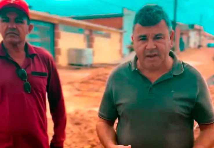 Prefeito Wilson do Café anuncia retomada de obras de calçamento em Barra da Estiva