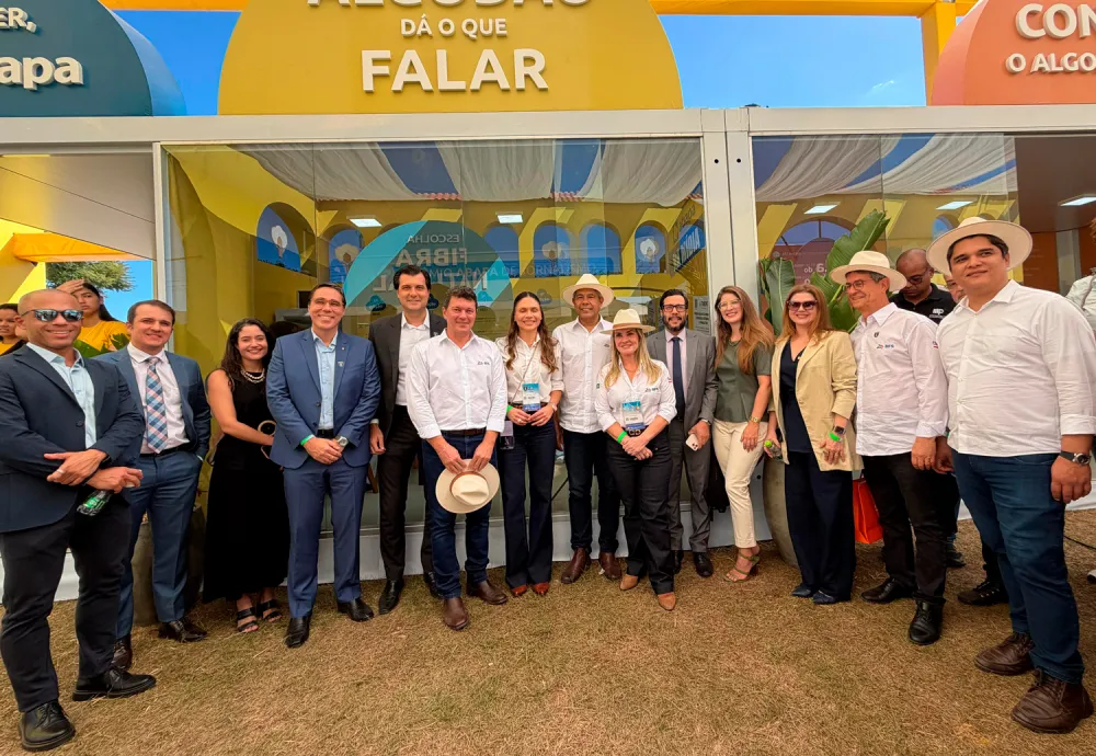 Ivana Bastos destaca papel do Parlamento no fortalecimento do agro durante abertura da Bahia Farm Show 2026