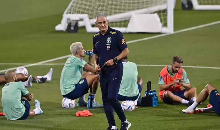 Sem Neymar e Danilo, como Tite pode montar a Seleção Brasileira