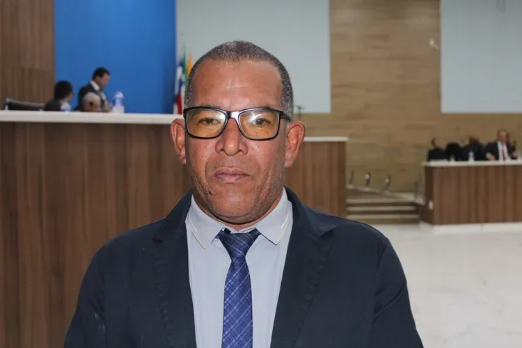 Vereador Bizunga Ramos homenageia Brumado pelos 149 anos de emancipação política