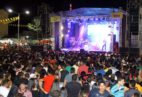 Com dois dias de festa, população de Brumado comemorou os 141 anos da cidade