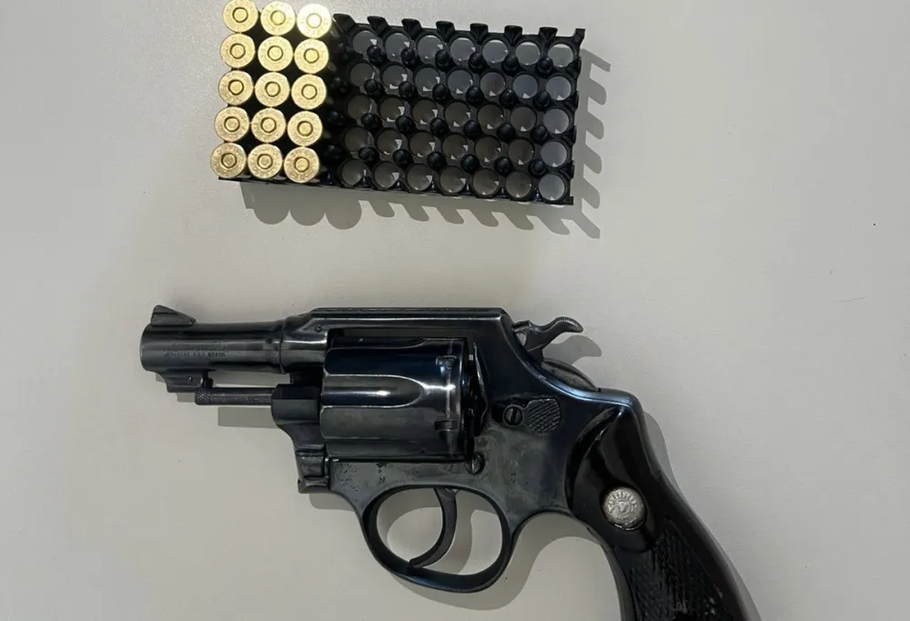 Homem é preso por posse irregular de arma de fogo em Macaúbas