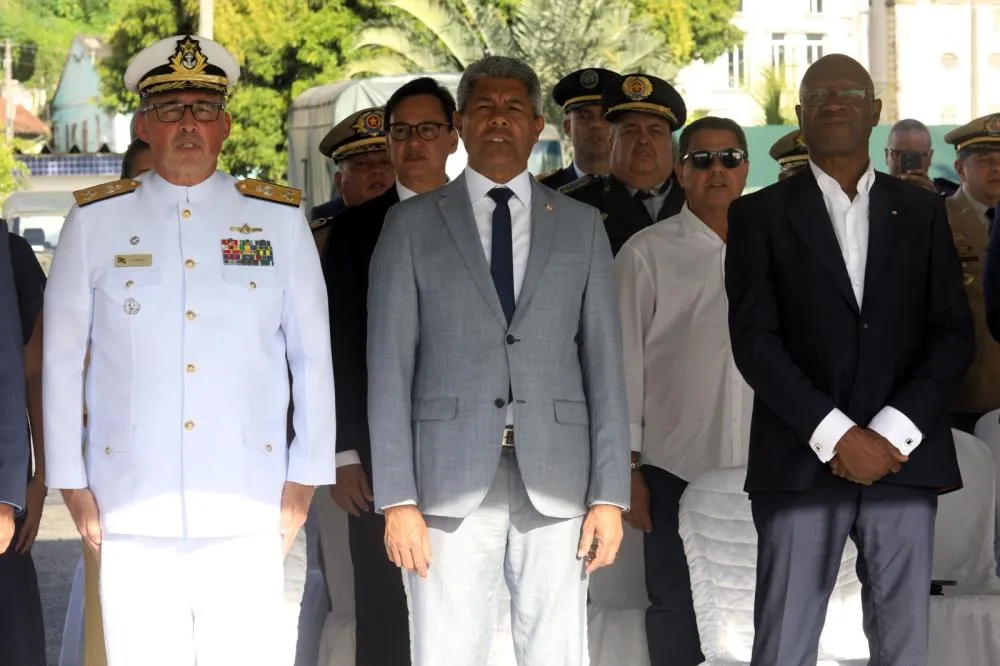 ‘ Um momento de reafirmarmos nossos valores e de reconhecermos o sacrifício de todos que lutaram pela nossa liberdade’, afirmou governador durante solenidade do 2 de Julho