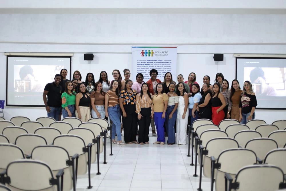 Brumado certifica 116 cursistas no Programa Dinheiro Direto na Escola