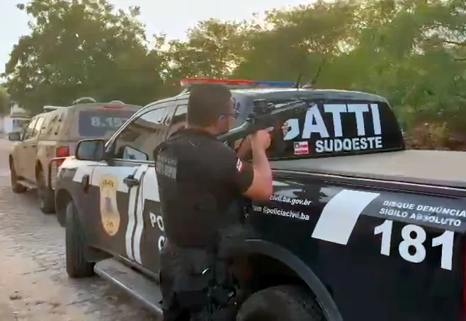 Operação Xeque-Mate prende suspeitos e apreende adolescentes ligados a organização criminosa em Jequié