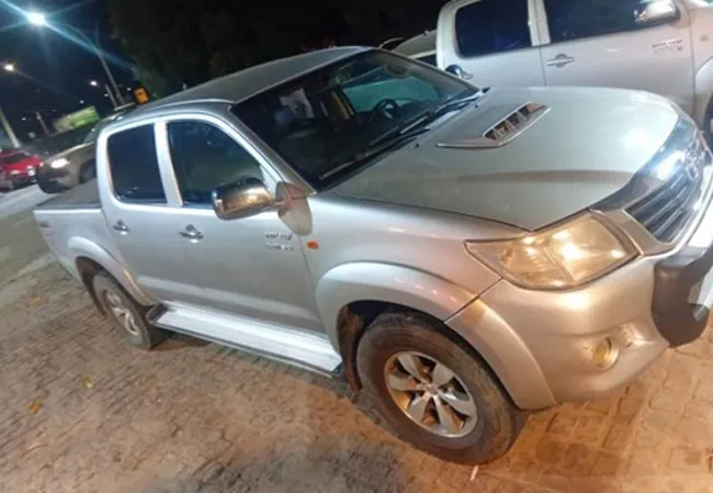 Hilux furtada em Carinhanha é localizada com sinais de adulteração em Urandi