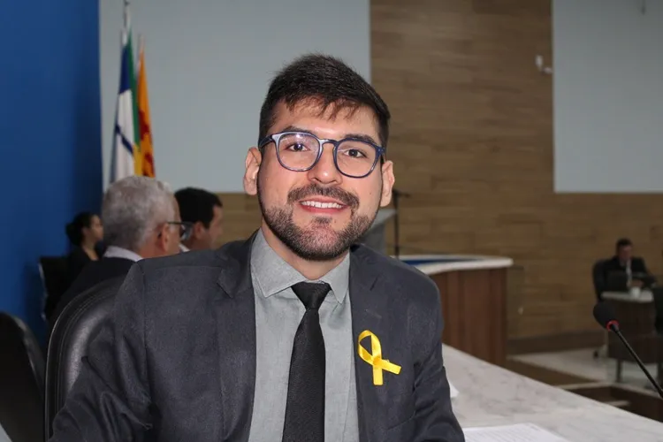 João Vasconcelos pede que Embasa seja notificada diante da falta d’água na região de Samambaia, em Brumado