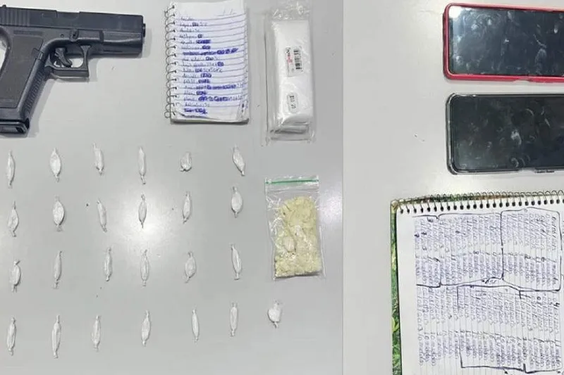 CIPE Sudoeste prende suspeito de tráfico e apreende cocaína durante operação em Aracatu