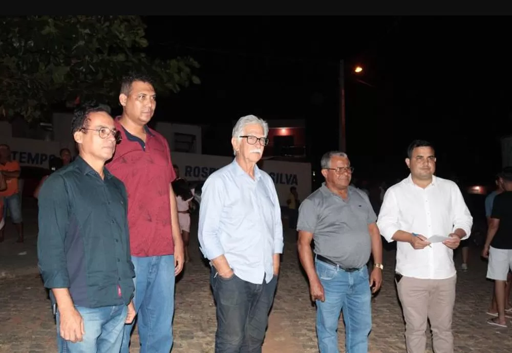 Brumado: Renato Santos participa da inauguração da quadra de Samambaia