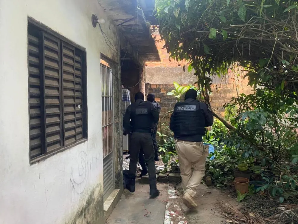 Policiais penais são presos na Bahia suspeitos de corrupção e envolvimento com organização criminosa