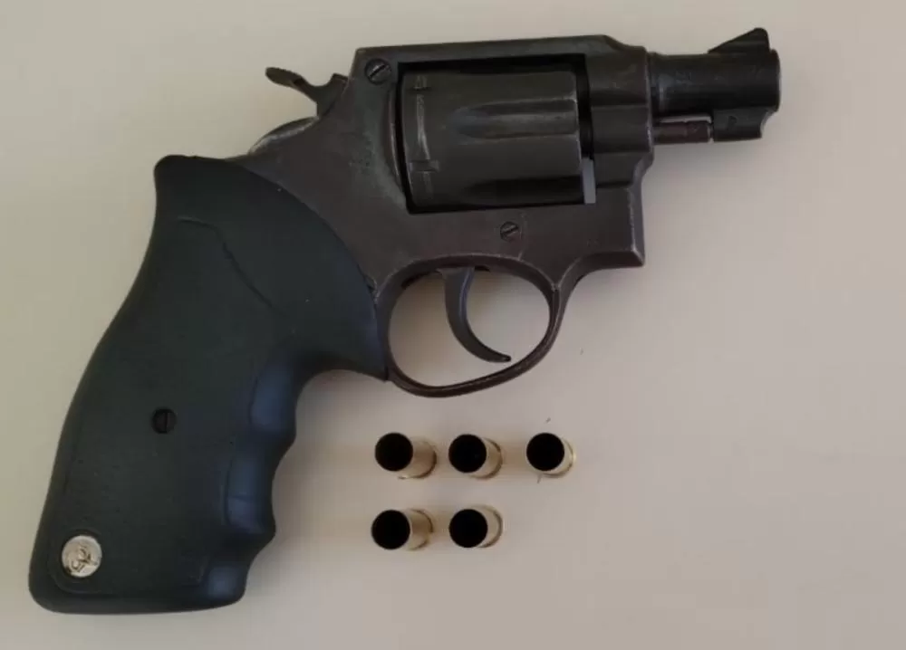 Guarnição da CIPE Sudoeste é recebida a tiros em Presidente Jânio Quadros e reage, resultando em morte por oposição à intervenção policial