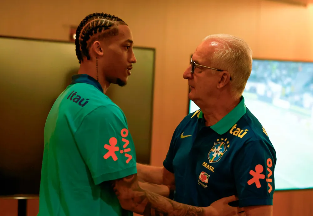 Seleção começa a se apresentar em Brasília para jogos contra Colômbia e Argentina