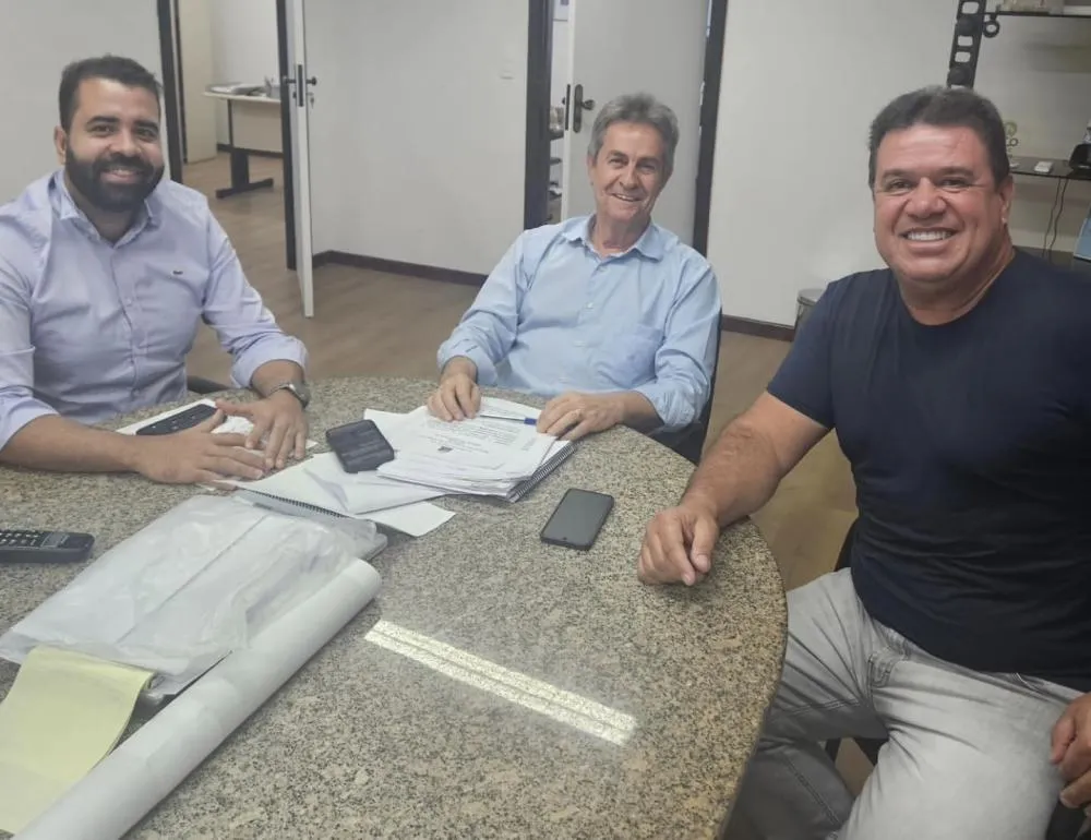 Marquinho Viana garante inclusão de Abaíra no programa Bahia em Movimento e pavimentação de avenidas