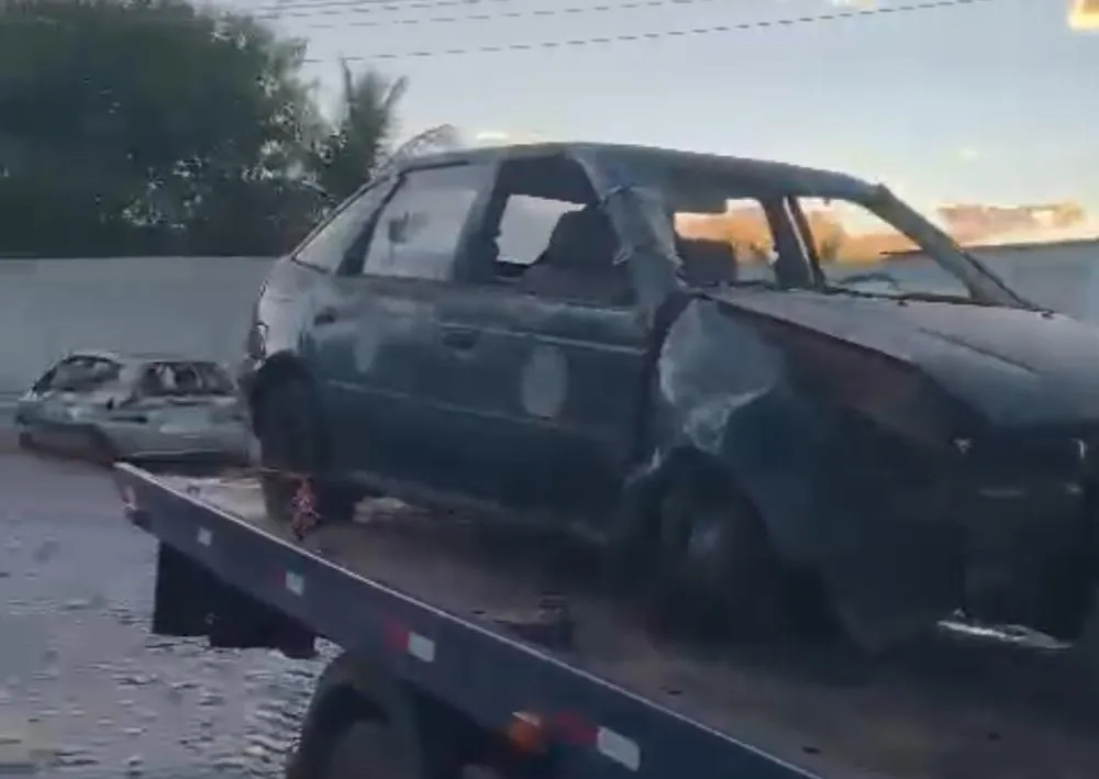 Brumado: Iniciada a remoção de veículos próximos à delegacia